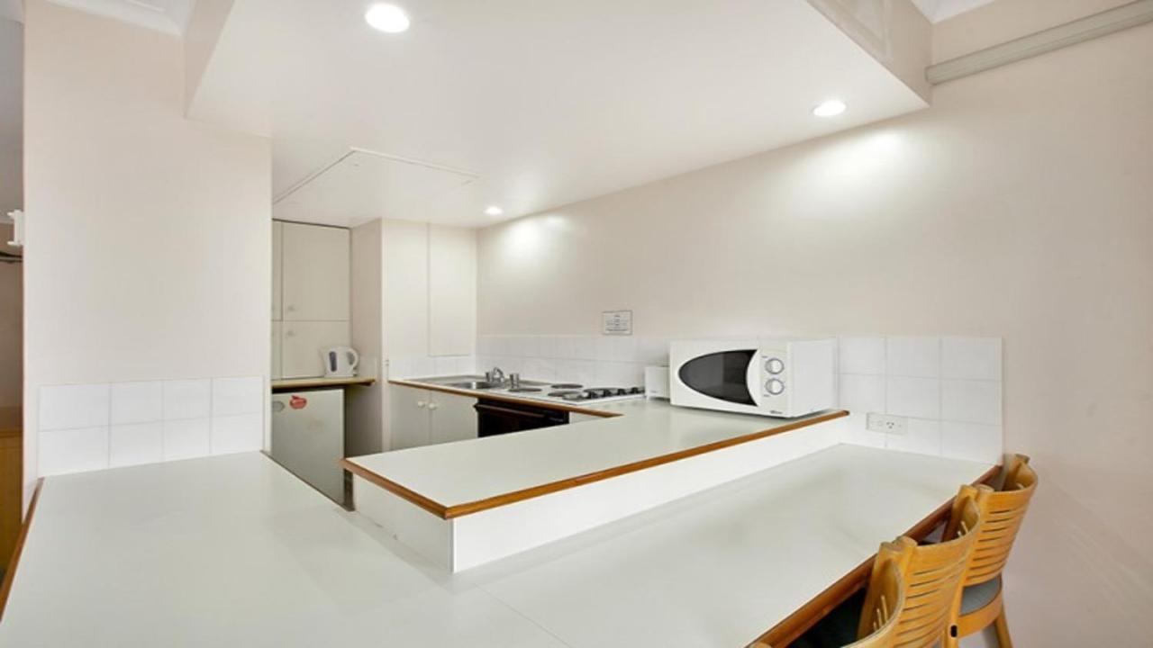 Studio With Balcony At College St Sidney Exterior foto